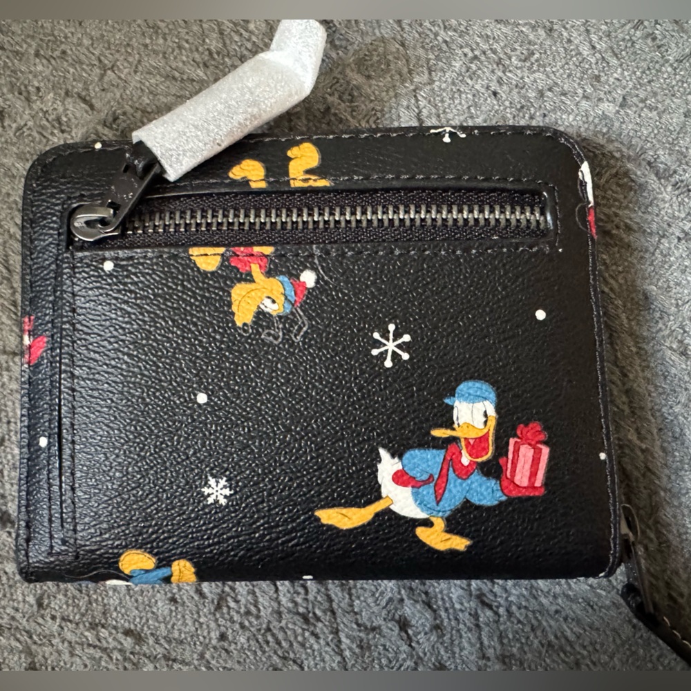 Coach Disney Collab Limited Edition Zip Around Wallet - Printed Canvas NWT $198 - Picture 6 of 9